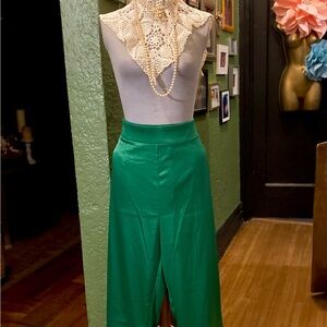 Elegant Green Women's Pants